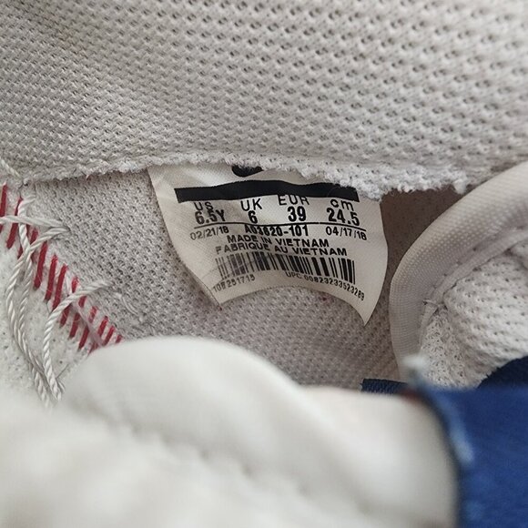 Nike Air Force 1 Chenille Red White Blue Swoosh 823511-106 Youth Size 6.5Y - Picture 11 of 12